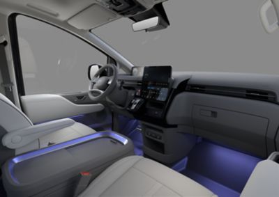 Gros plan de l’écran tactile central de 10.25" du Hyundai STARIA Hybrid Van.