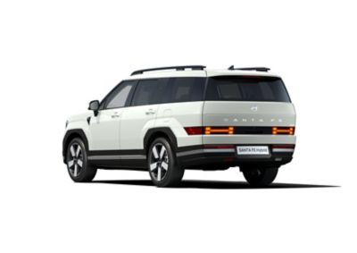 The rear view of the Hyundai SANTA FE Hybrid and its wider tailgate. 