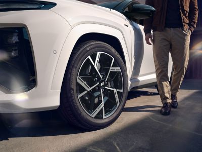 Kola z lehké slitiny modelu Hyundai TUCSON N Line.