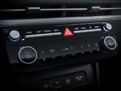 The 6.6" climate control touchscreen of the Hyundai TUCSON Plug-in Hybrid. 