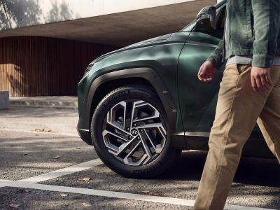 Detail jednoho litého kola Hyundai TUCSON.