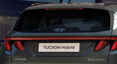 Logo Hyundai i tylna część nadwozia Hyundaia TUCSON.