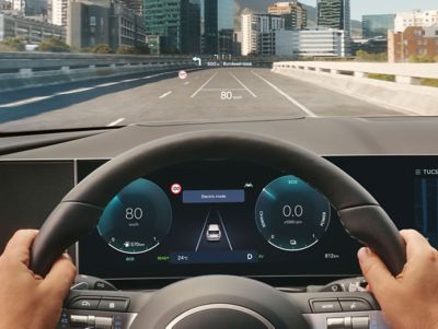 Het 12" grote Head-up Display van de Hyundai TUCSON Plug-in Hybrid. 