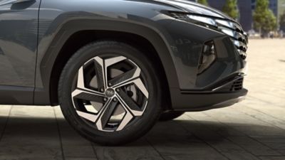 Plan rapproché sur le pneumatique d’une Hyundai.