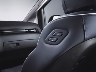 The walk-in device on the front passenger seat in the STARIA allows for easy entry and more comfort.