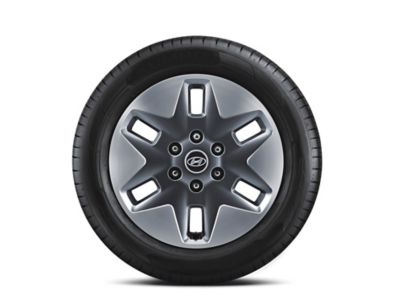 A picture of the STARIA Wagon's elegant Steel Gray 18" wheels.