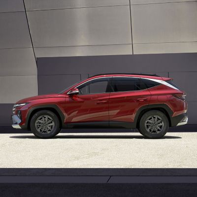 Three sizes of the alloy wheels of the Hyundai TUCSON Plug-in Hybrid. 