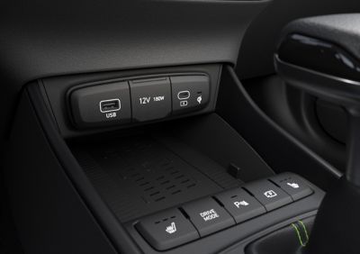 Image en gros plan des ports USB de Hyundai i20.