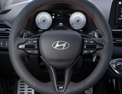 Instrument panel of the Hyundai i30 Hatchback N Line.