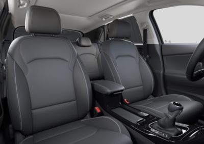 Pohľad spredu na predné sedadlá nového modelu Hyundai i30.