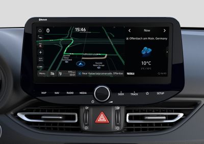 The i30's Wagon's 10.25” multimedia touchscreen showing a road map and weather information.