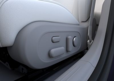 Tasti per gestire il sedile regolabile in 8 posizioni di Hyundai IONIQ 6
