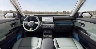 Hyundai Nuova KONA interni con Connected Car Navigation Cockpit