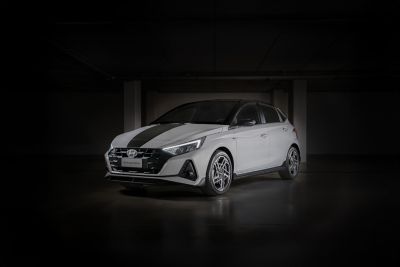 Hyundai INSTER parcheggiate