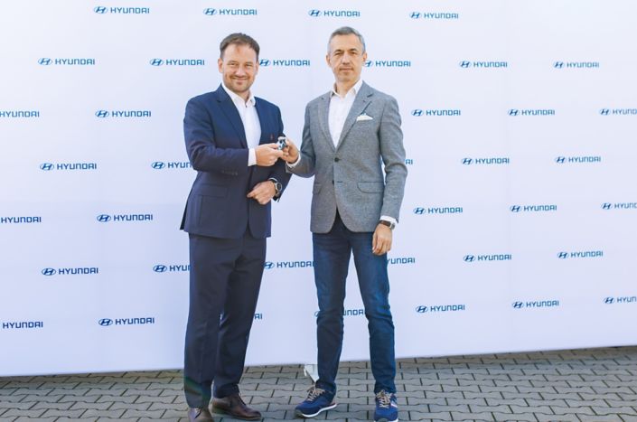 Hyundai wspiera młode piłkarki podczas FIFA U-20 Women’s World Cup Poland 2026™, przekazując flotę 130 samochodów