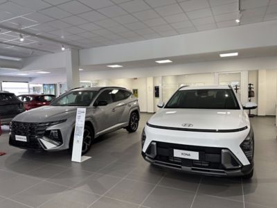 Interno della Concessionaria Auto Planet