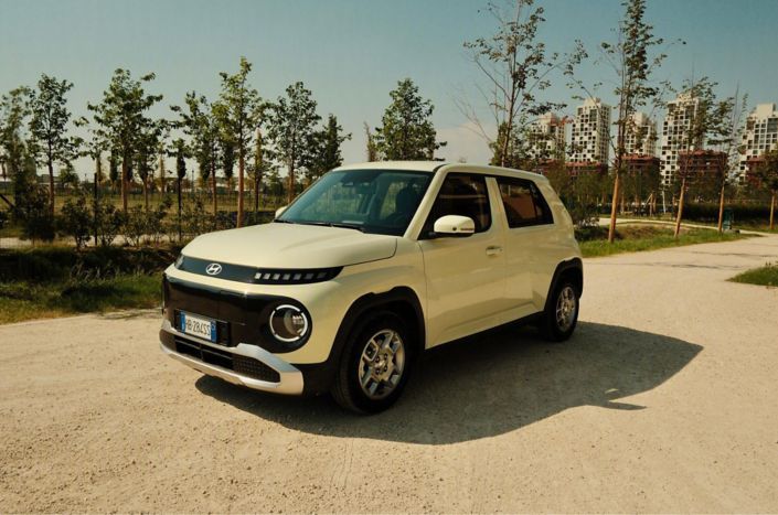  INSTER è ora disponibile anche in versione Van:  la versatilità del City-SUV Hyundai si apre alla mobilità professionale
