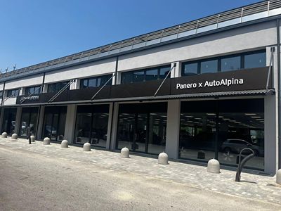 Esterno della Concessionaria Auto Planet