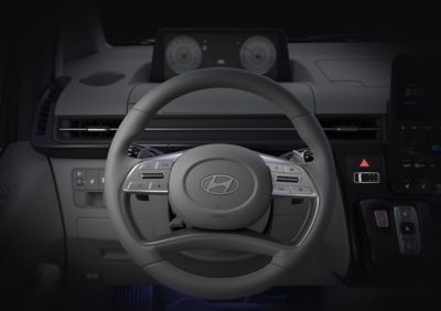 Cruscotto e volante di Hyundai STARIA Full Hybrid.