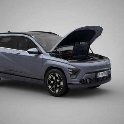Il bagagliaio anteriore aperto con 27 litri di spazio extra di Hyundai KONA Electric