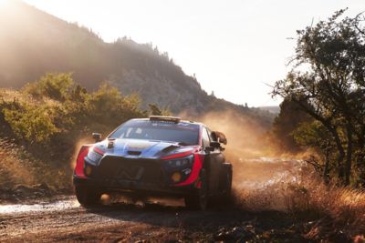 Hyundai i20 N Rally1 su strada