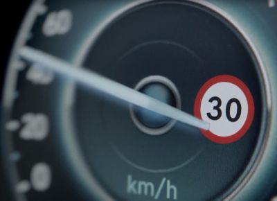 Blind Spot View Monitor (BVM) in the Hyundai STARIA MPV.