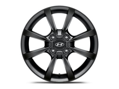 The 15“ eight-spoke alloy wheel Naju for the Hyundai i10 in black.