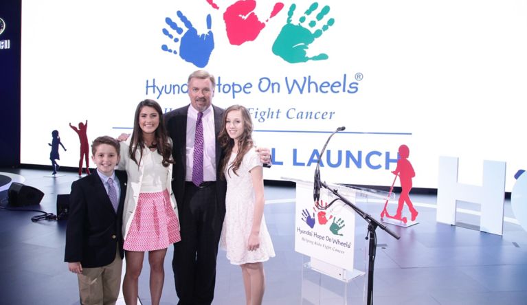 Fishermen collect old nets for recycling as part of Hyundai’s ocean waste prevention initiative.