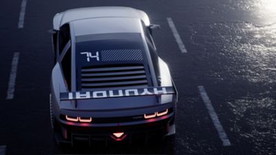 Hyundai N Vision 74 sett ovenfra bakfra. Foto.