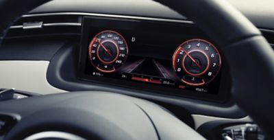 Digitale Instrumentenanzeige eines Hyundai TUCSON.