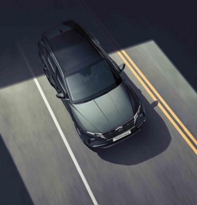 The Lane Following Assist (LFA) in the all-new Hyundai Tucson Hybrid compact SUV.