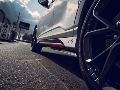 N-logo op de flank van de ‘Hot SUV’ Hyundai KONA N