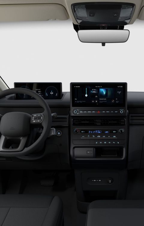 Interiøret i en Hyundai STARIA Electric Varebil. Foto.