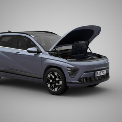Il bagagliaio anteriore aperto con 27 litri di spazio extra della Hyundai KONA Electric.