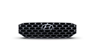 Odvážná široká maska ​​nového SUV Hyundai Santa Fe.