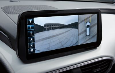 The surround view monitor in the Santa Fe Hybrid 7 seat SUV.