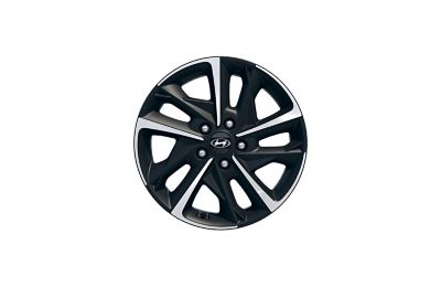 Eine 17-Zoll-Leichtmetallfelge für einen Hyundai i30.