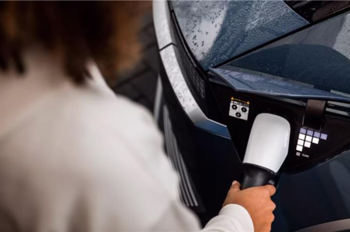Hyundai Plug&Charge macht Stromladen bequem und sicher