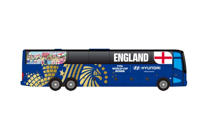 Young fans put their mark on England and Scotland team buses for the FIFA World Cup 2026™