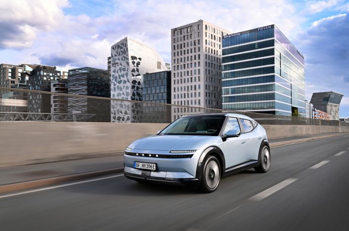 Hyundai IONIQ 3 štartuje na cene 28 490 € a s financovaním s 0% úrokom.