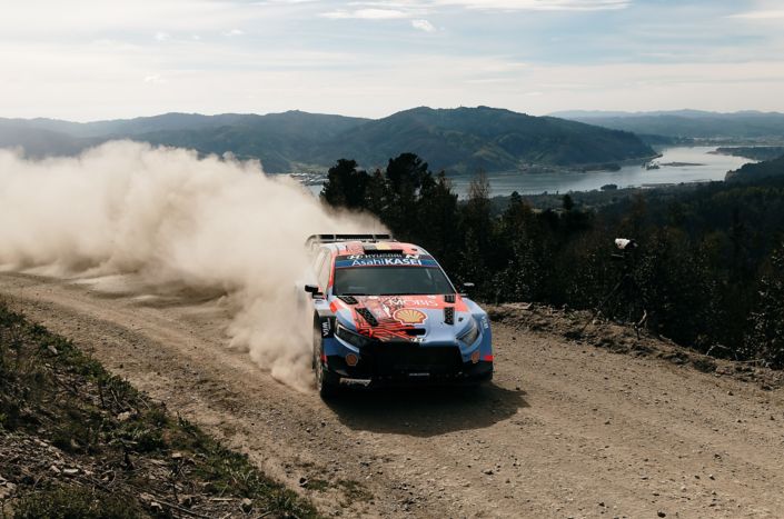 Rally de Chile: Hyundai Motorsport cierra el viernes con Adrien Fourmaux en la lucha por el podio