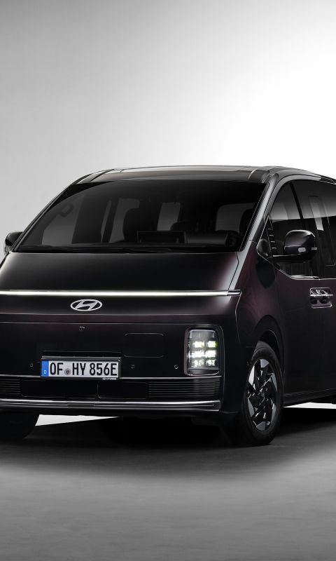 Hyundai STARIA Electric viewed from the front, with a white background.