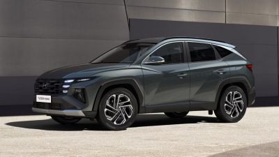Hyundai TUCSON Hybrid. 