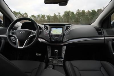 Het fraaie dashboard in de Hyundai i40.