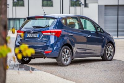 Ook van achter is de Hyundai ix20 een aantrekkelijke MPV.