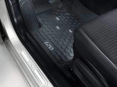 The Hyundai i20 genuiune floor mats.