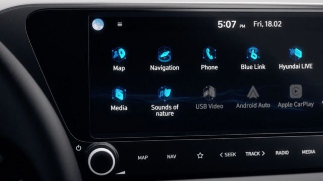 Video, das den 10,25-Zoll-Touchscreen und das Bose-Soundsystem des Hyundai i20 vorstellt