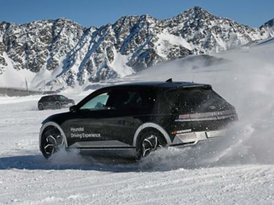 Hyundai IONIQ 5 elbil i körläget &quot;snow mode&quot;