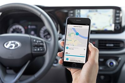 The roadside assistance of of your Hyundai app helping in case of breakdowns.