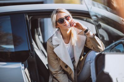 Kobieta w samochodzie